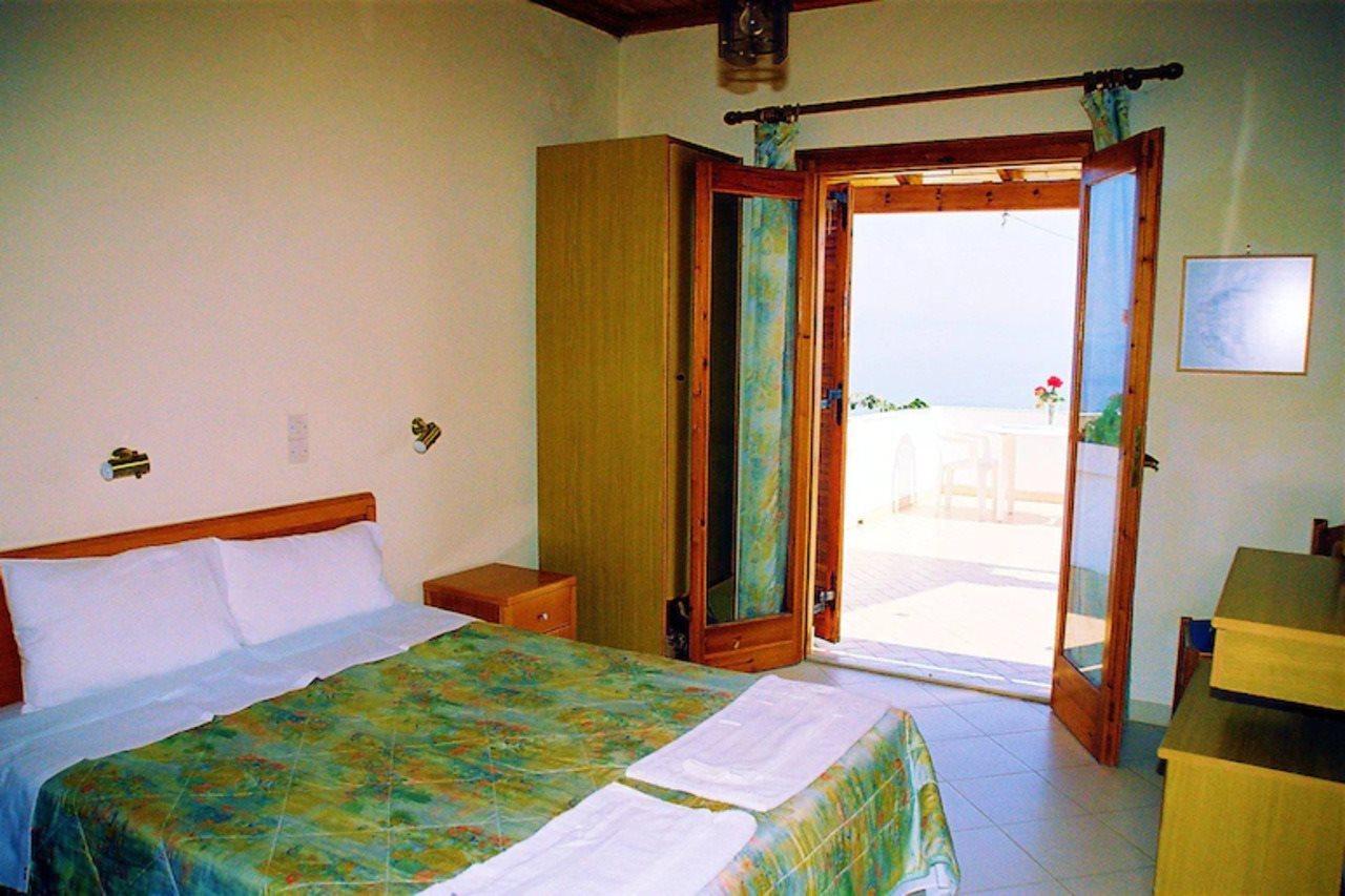 Dionysos Apartments Apraos Екстериор снимка