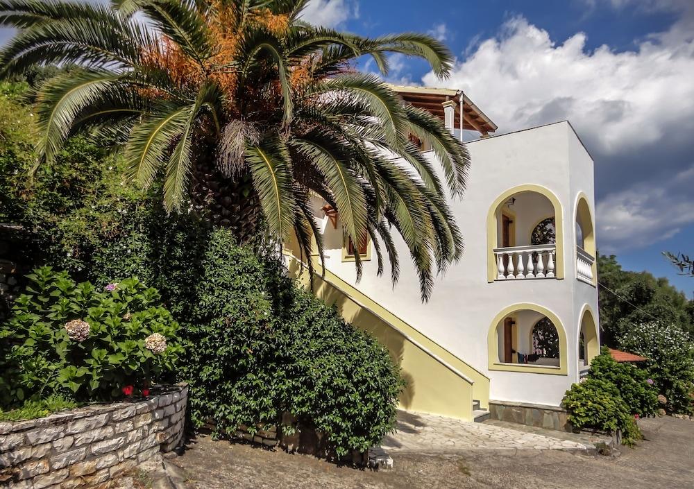 Dionysos Apartments Apraos Екстериор снимка