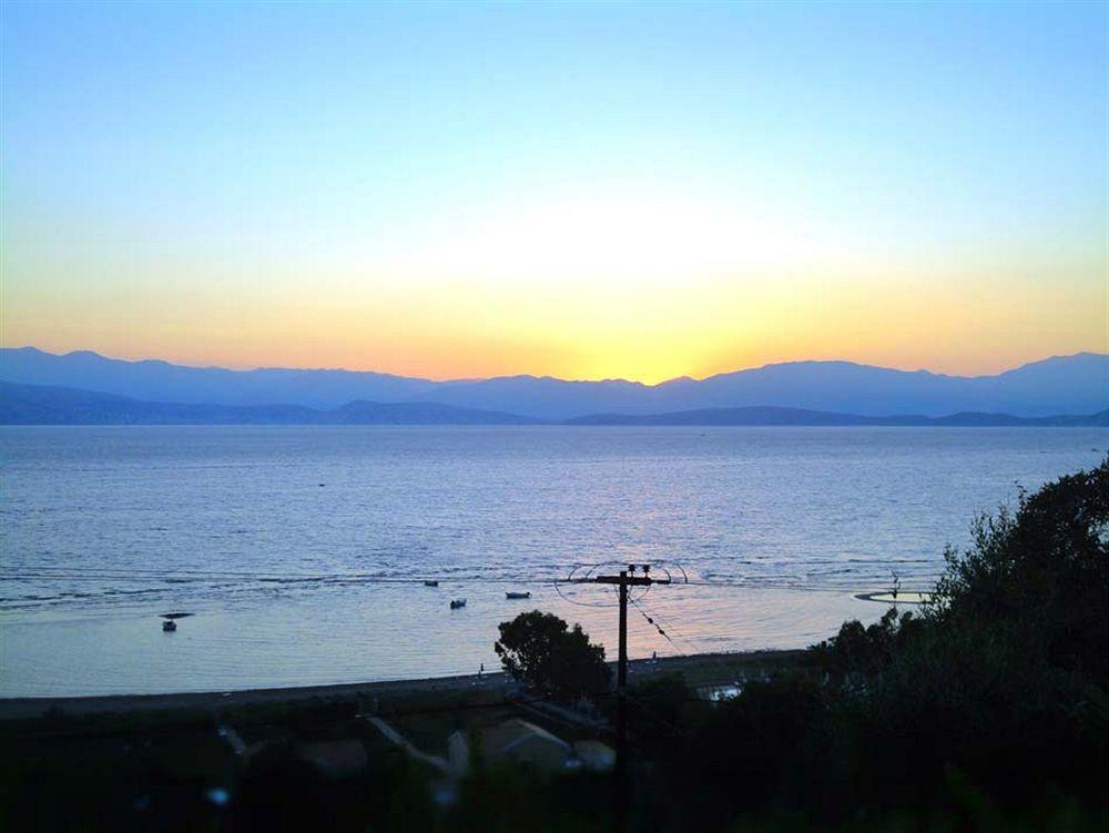 Dionysos Apartments Apraos Екстериор снимка