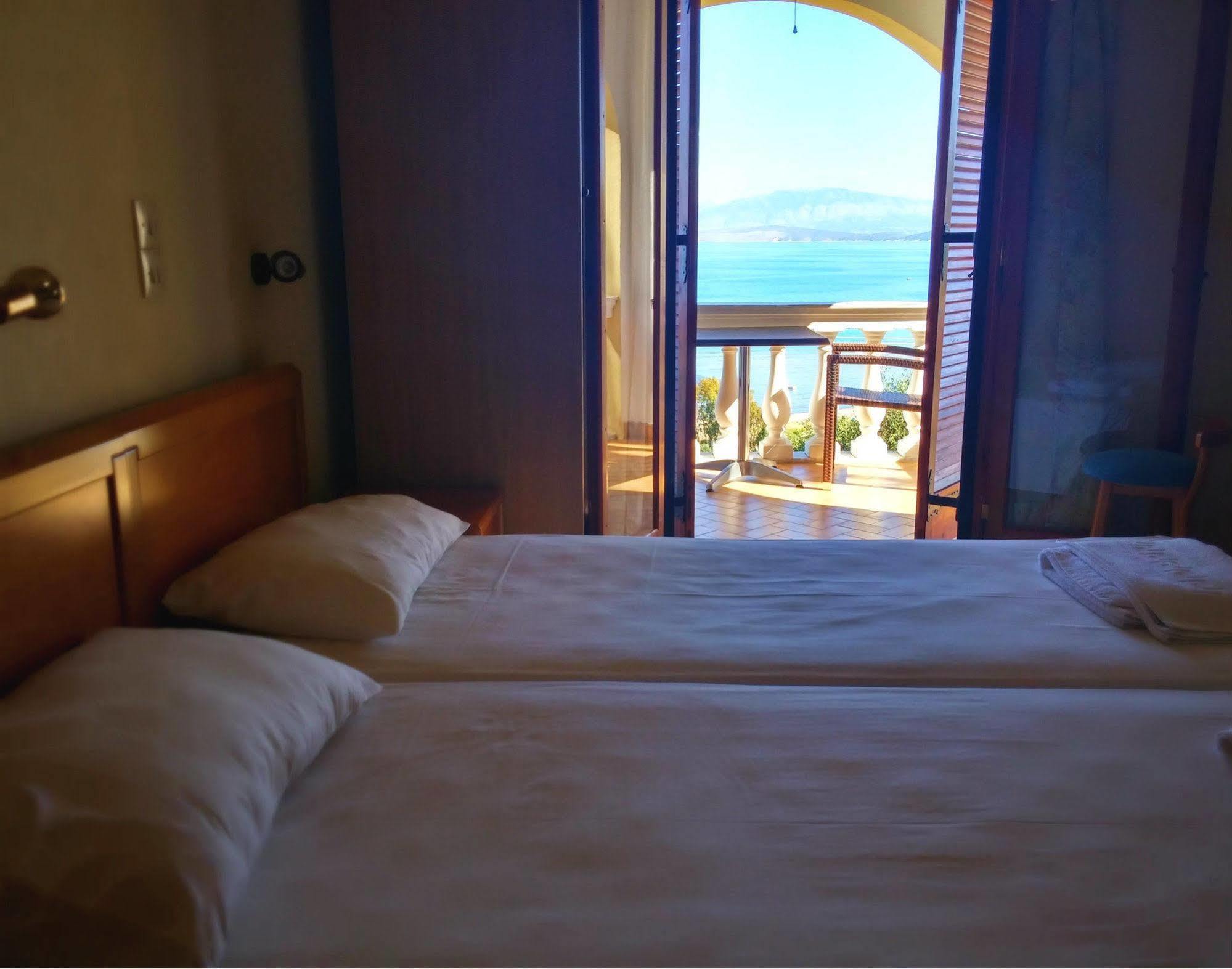 Dionysos Apartments Apraos Екстериор снимка