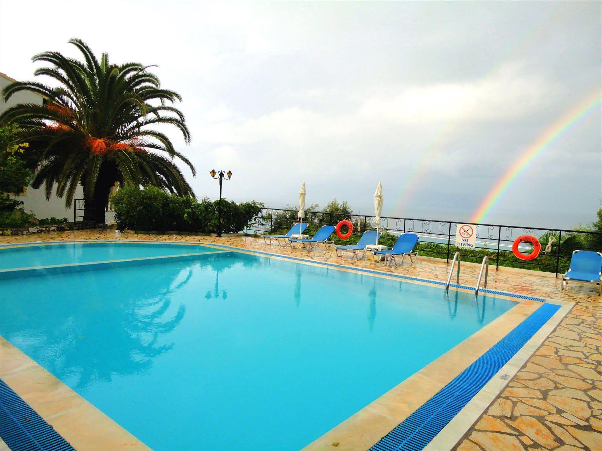 Dionysos Apartments Apraos Екстериор снимка