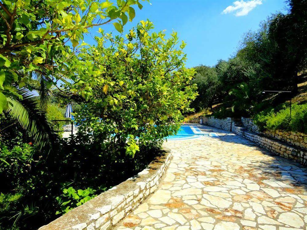 Dionysos Apartments Apraos Екстериор снимка